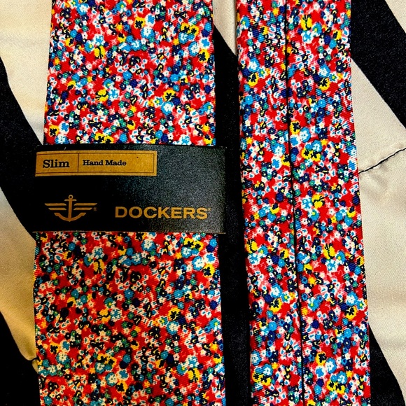 NWT Dockers Tie slim colors - Picture 2 of 3